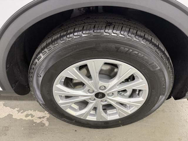 new 2026 Ford Escape car, priced at $31,335