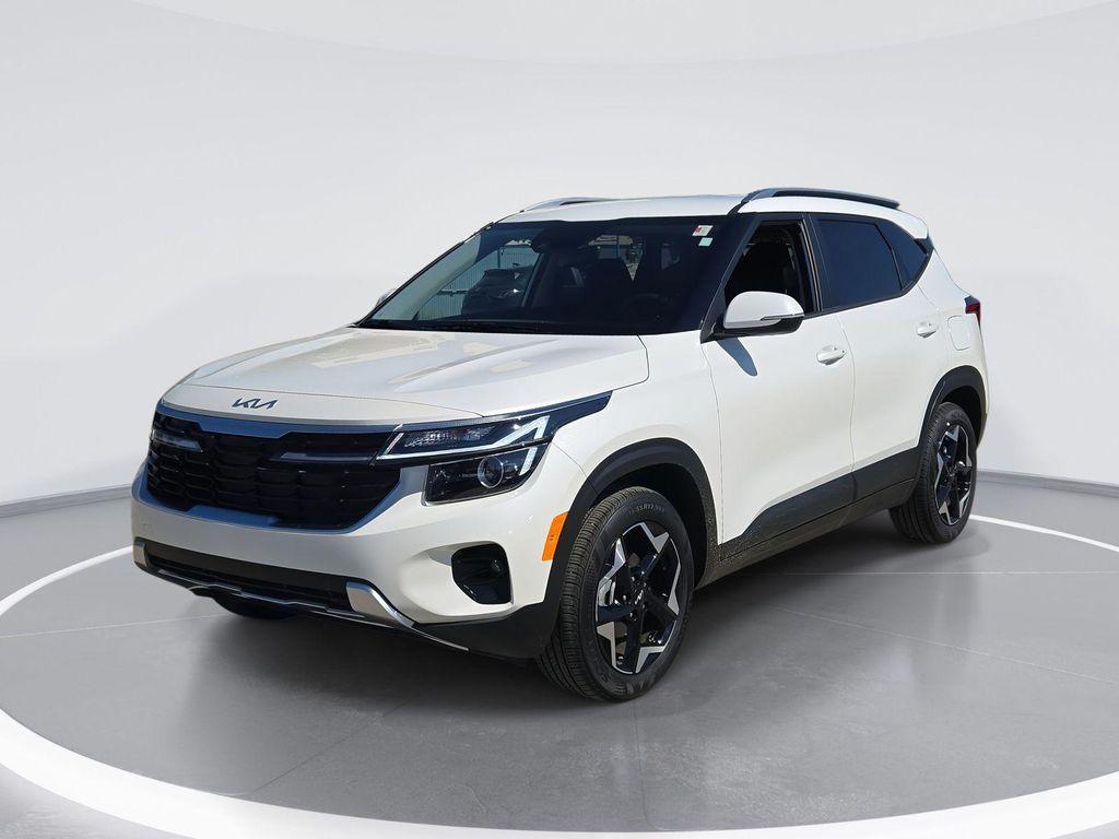 used 2025 Kia Seltos car, priced at $23,012