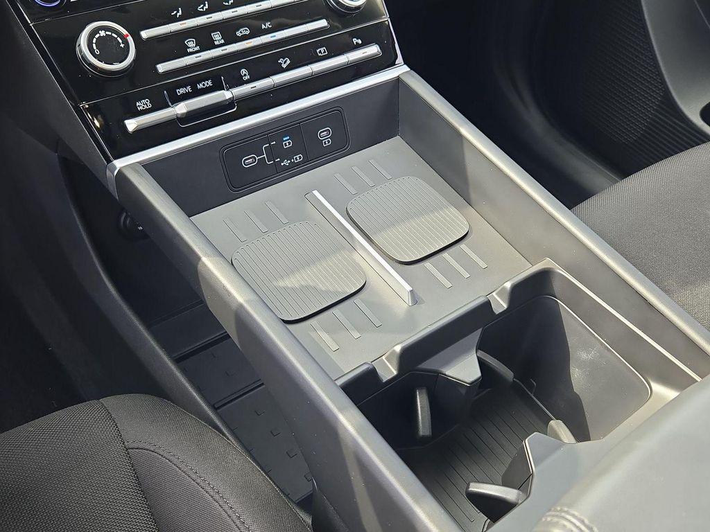 used 2025 Hyundai Santa Fe car, priced at $29,923