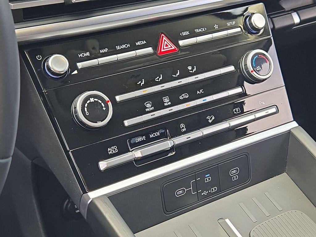 used 2025 Hyundai Santa Fe car, priced at $29,923