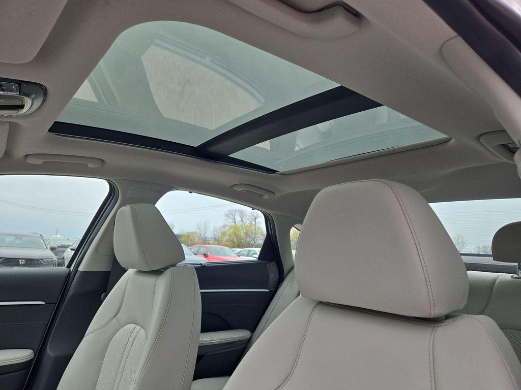 new 2025 Hyundai Sonata Hybrid car, priced at $34,782