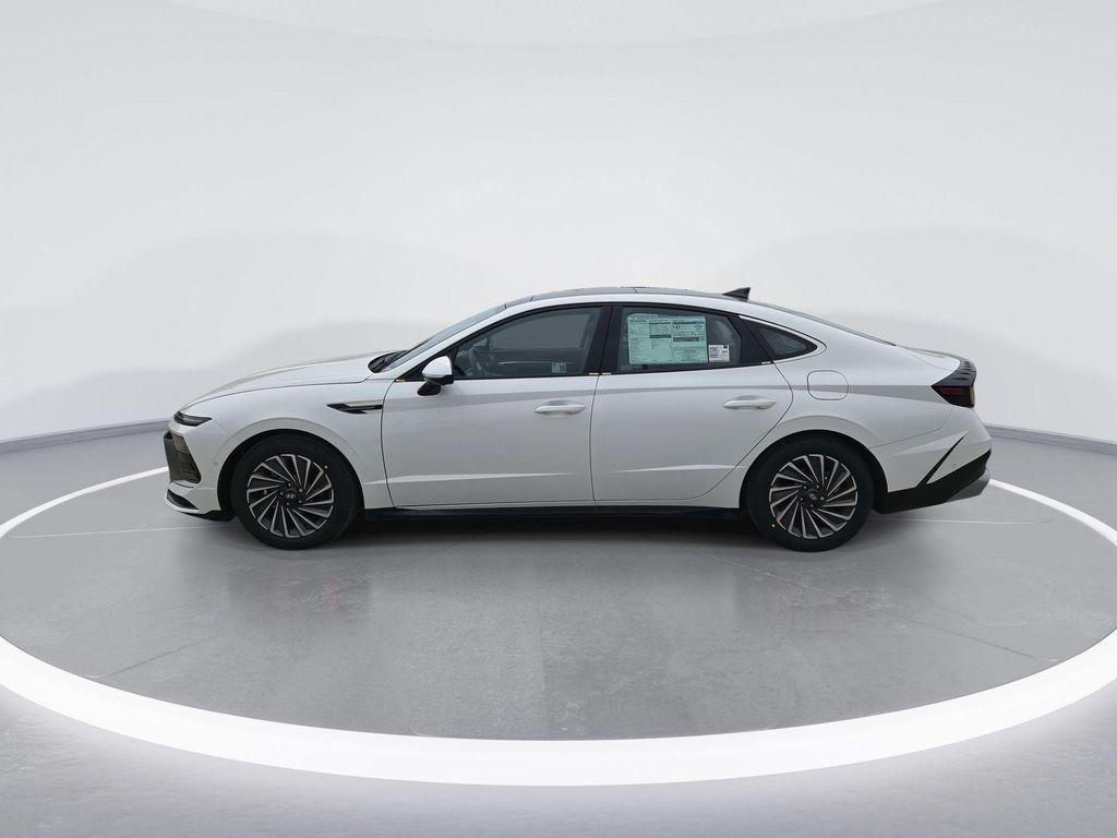 new 2025 Hyundai Sonata Hybrid car, priced at $34,782