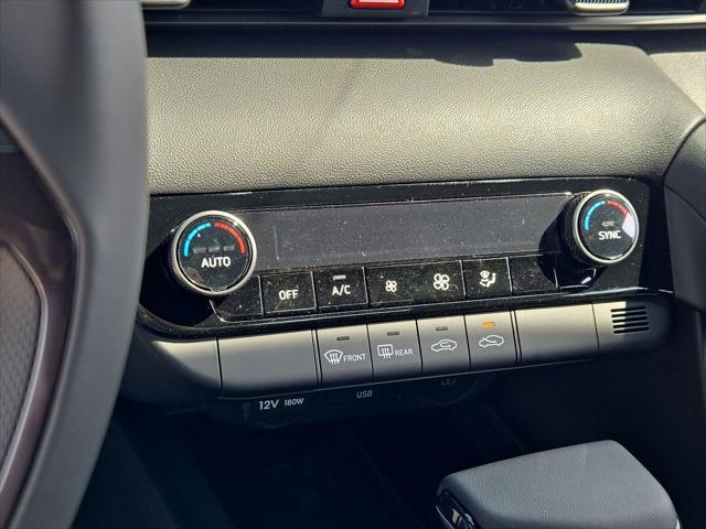 new 2025 Hyundai Elantra car, priced at $23,251