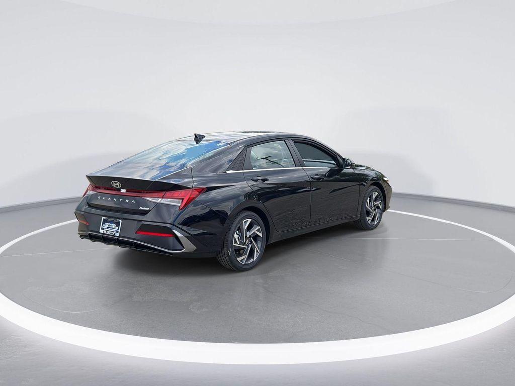 new 2025 Hyundai Elantra car, priced at $27,164