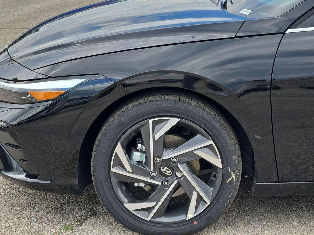 new 2025 Hyundai Elantra car, priced at $27,164