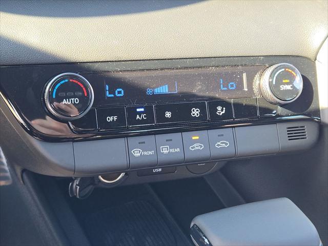 new 2025 Hyundai Elantra car, priced at $23,214