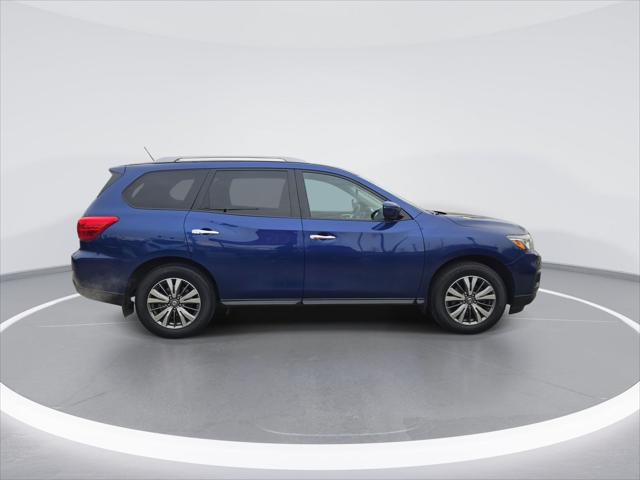 used 2018 Nissan Pathfinder car, priced at $14,000