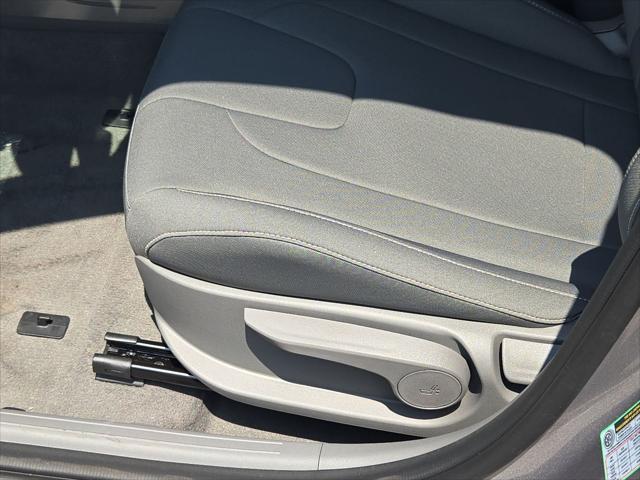 new 2025 Hyundai Elantra car, priced at $23,214