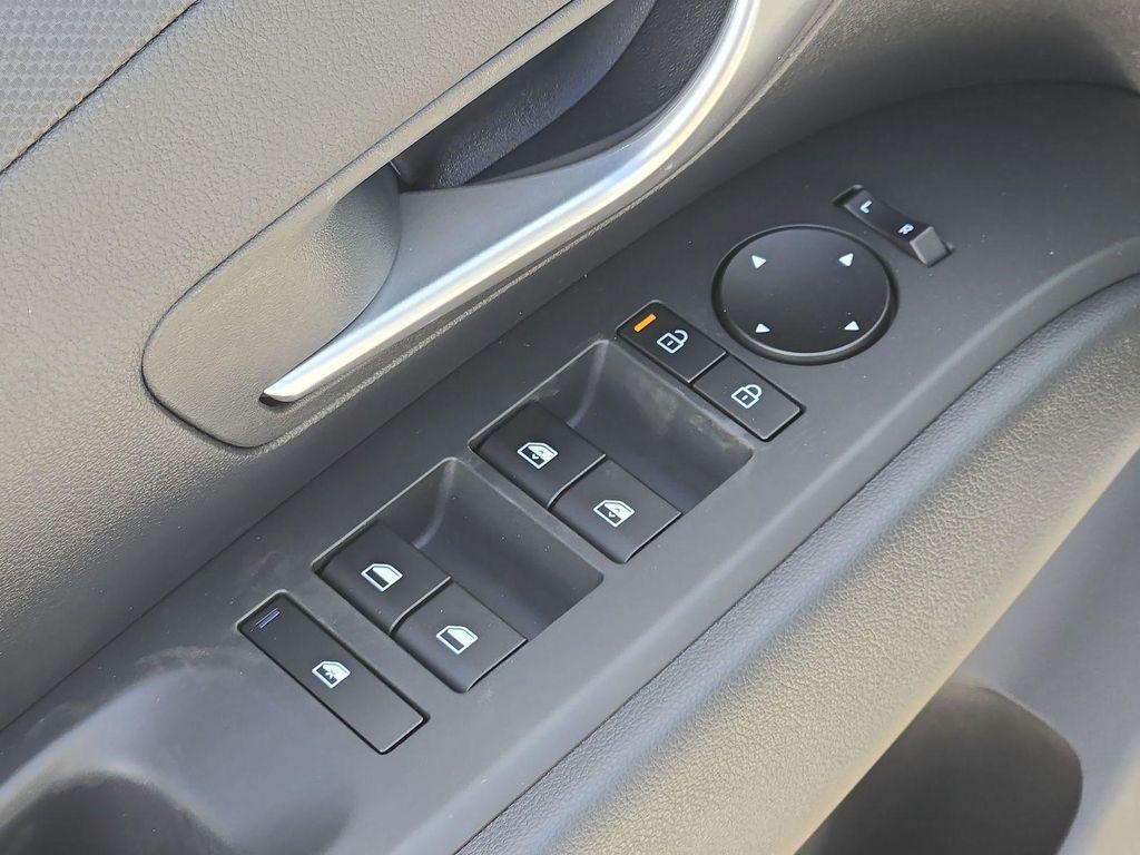 new 2025 Hyundai TUCSON Hybrid car, priced at $31,009