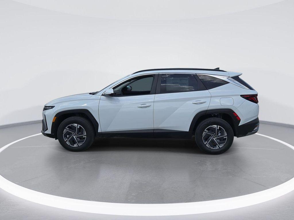new 2025 Hyundai TUCSON Hybrid car, priced at $31,009