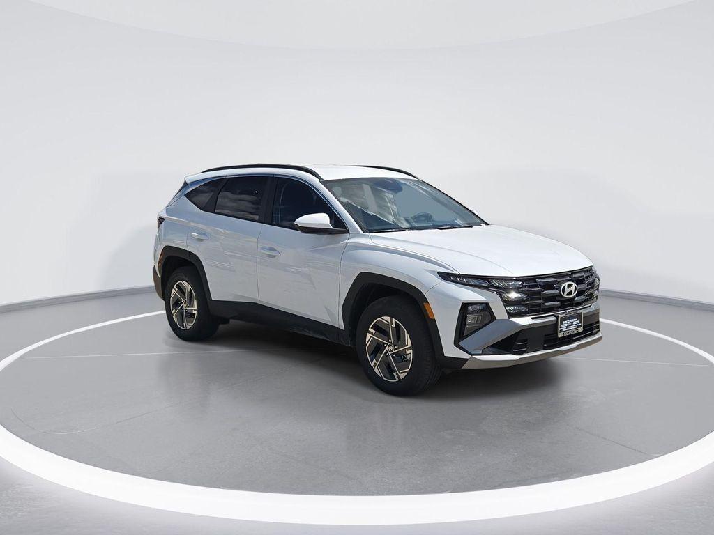 new 2025 Hyundai TUCSON Hybrid car, priced at $31,009