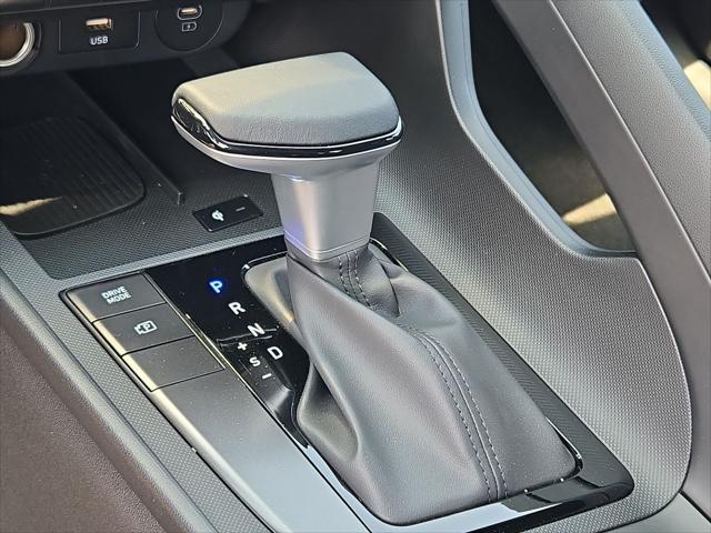 new 2025 Hyundai Elantra car, priced at $23,214