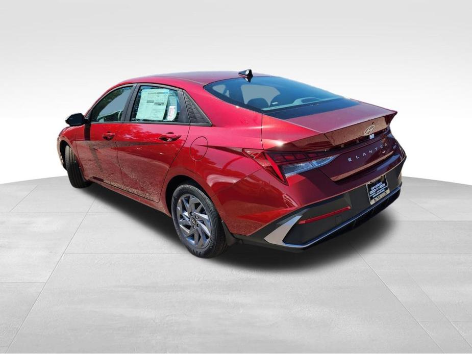 new 2024 Hyundai Elantra HEV car, priced at $26,034