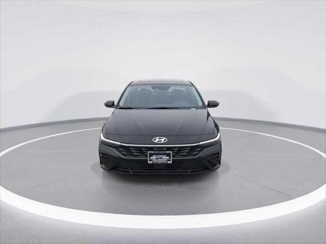 new 2025 Hyundai Elantra car, priced at $26,662