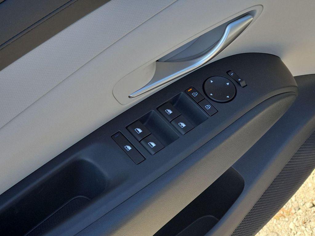 new 2025 Hyundai TUCSON Hybrid car, priced at $29,739