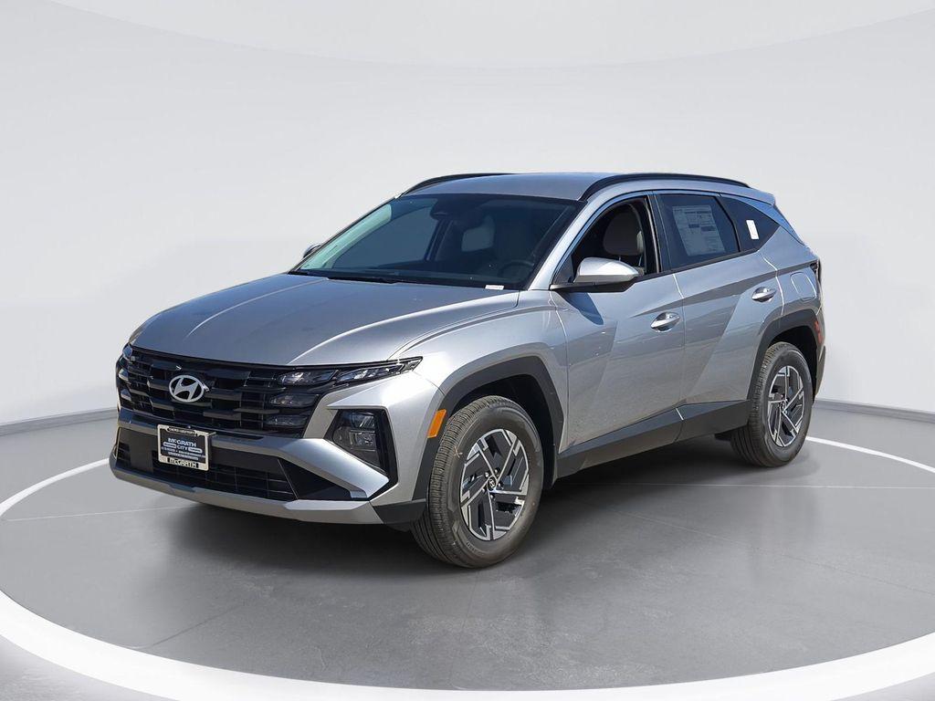 new 2025 Hyundai TUCSON Hybrid car, priced at $30,739
