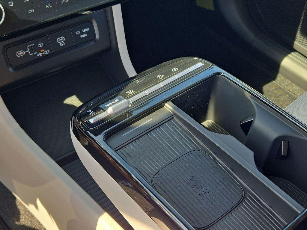 new 2025 Hyundai TUCSON Hybrid car, priced at $29,739