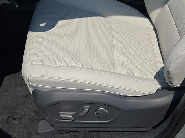new 2025 Hyundai Santa Fe car, priced at $45,898