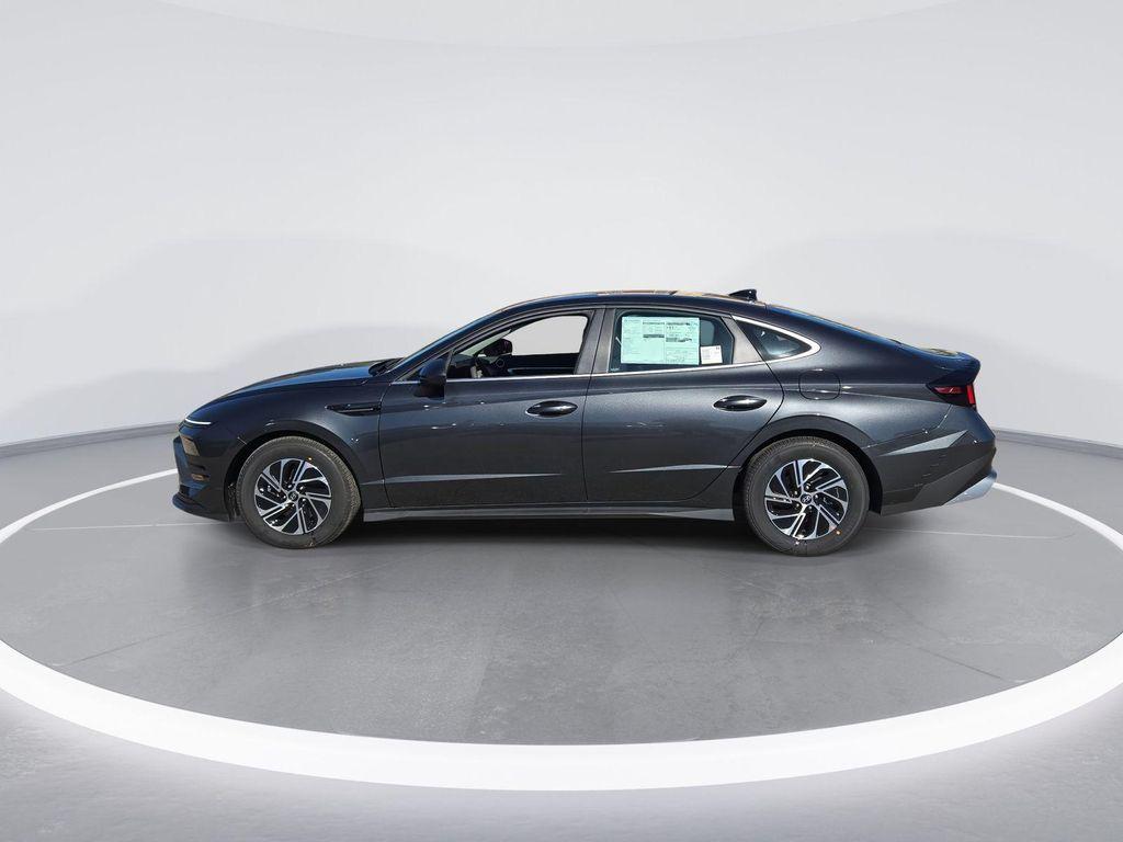 new 2026 Hyundai Sonata Hybrid car, priced at $30,270