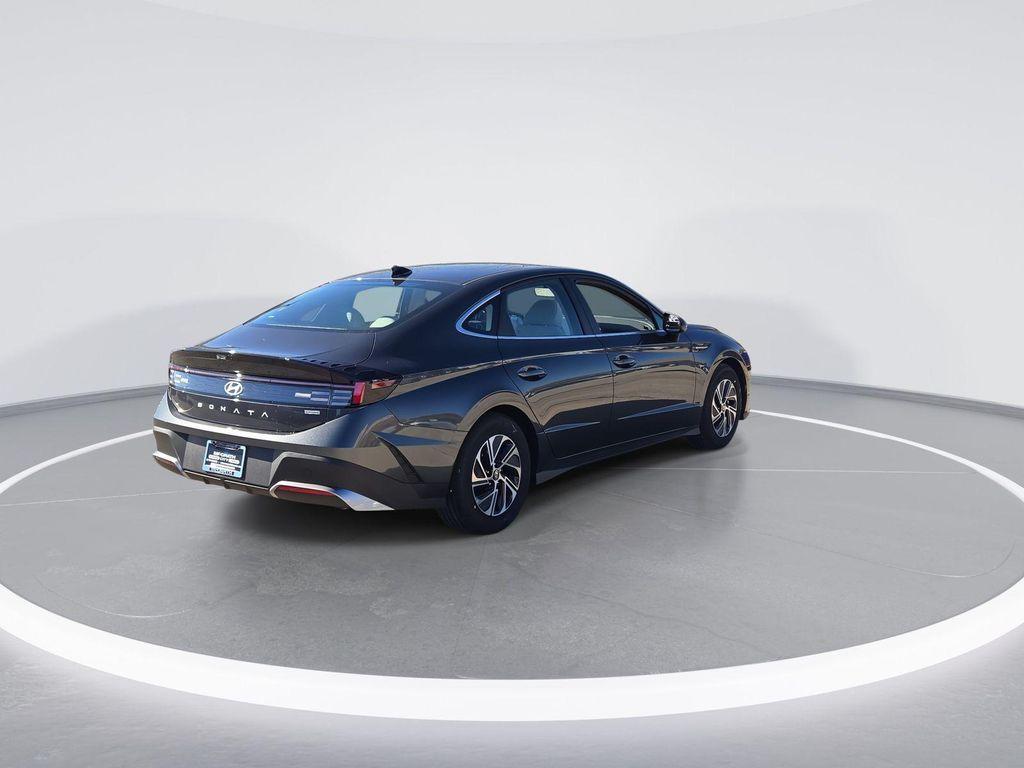 new 2026 Hyundai Sonata Hybrid car, priced at $30,270