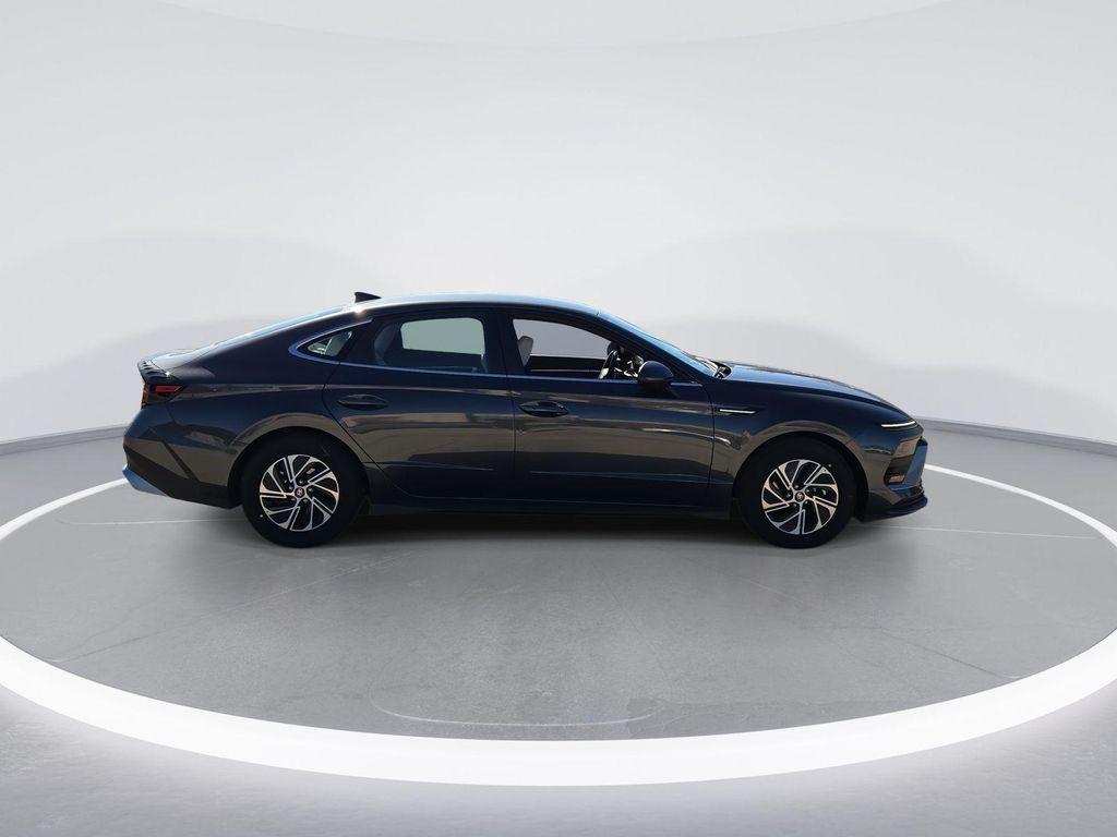new 2026 Hyundai Sonata Hybrid car, priced at $30,270