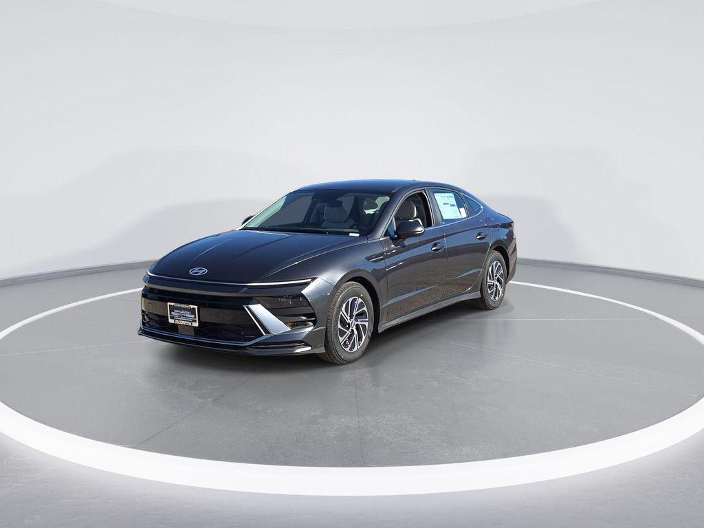 new 2026 Hyundai Sonata Hybrid car, priced at $30,270