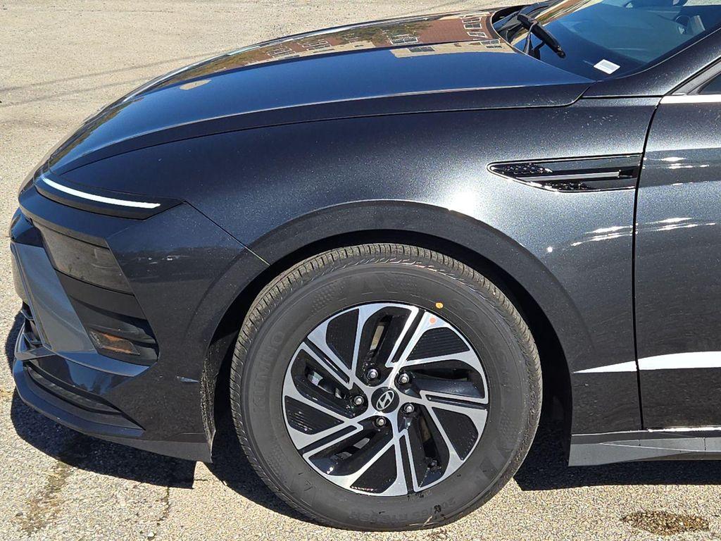 new 2026 Hyundai Sonata Hybrid car, priced at $30,270