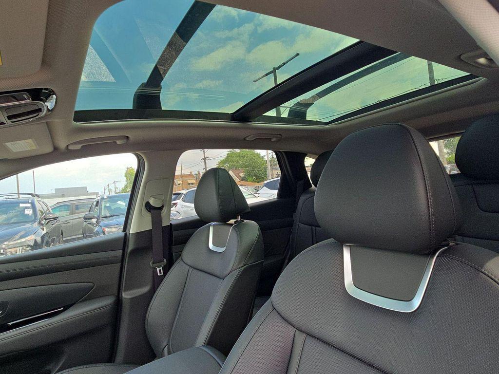 new 2025 Hyundai TUCSON Hybrid car, priced at $37,876