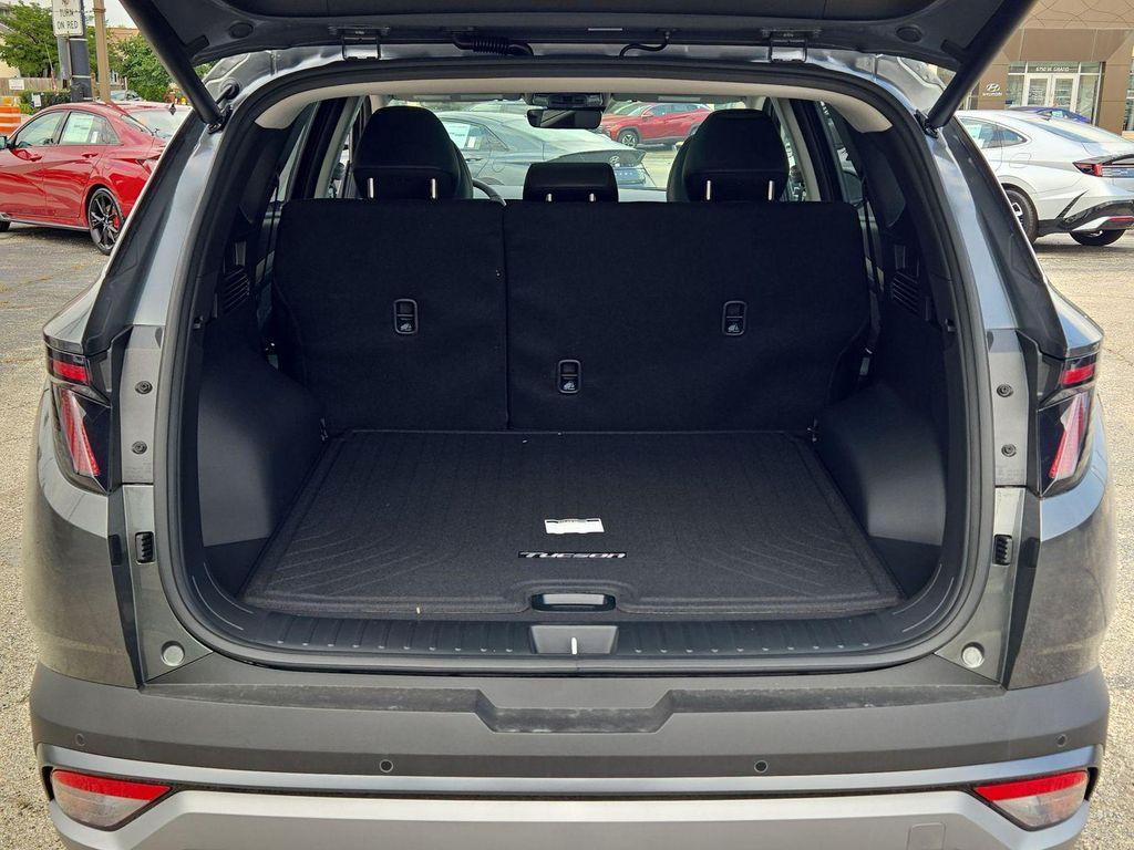 new 2025 Hyundai TUCSON Hybrid car, priced at $37,876