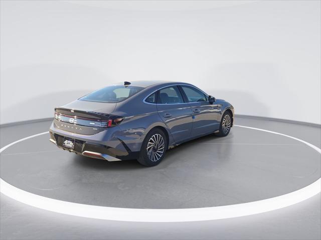 new 2025 Hyundai Sonata Hybrid car, priced at $32,705