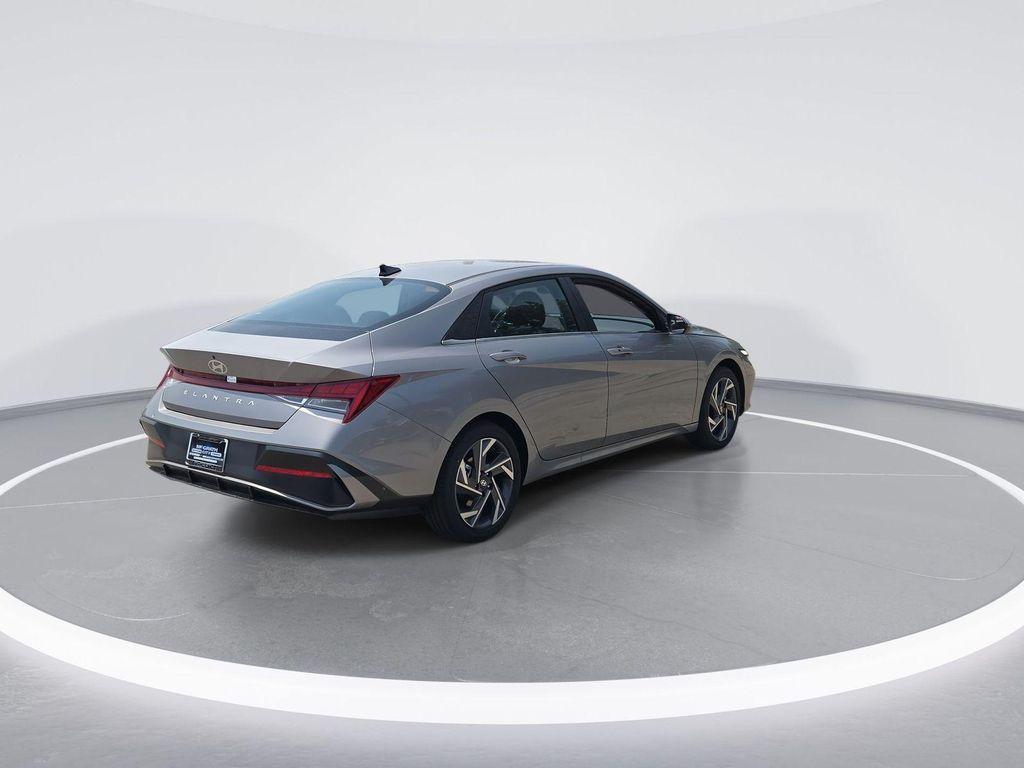 new 2025 Hyundai Elantra car, priced at $26,019