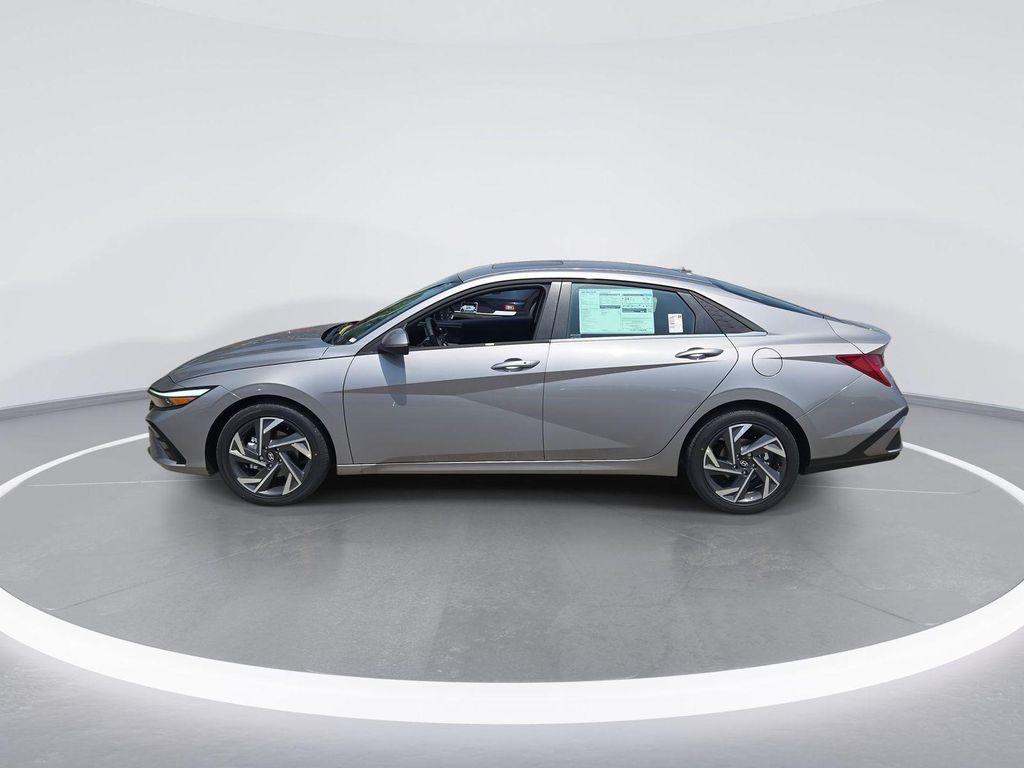 new 2025 Hyundai Elantra car, priced at $26,019