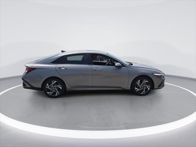 new 2025 Hyundai Elantra car, priced at $26,019