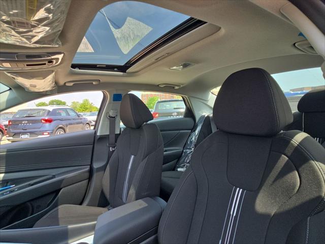 new 2025 Hyundai Elantra car, priced at $26,019