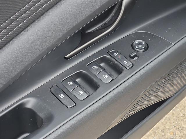 new 2025 Hyundai Elantra car, priced at $27,215