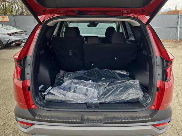new 2025 Hyundai Tucson car, priced at $32,197
