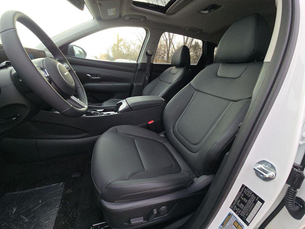 new 2025 Hyundai Tucson car, priced at $30,924