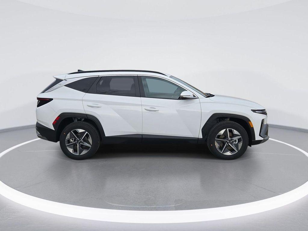 new 2025 Hyundai Tucson car, priced at $30,924