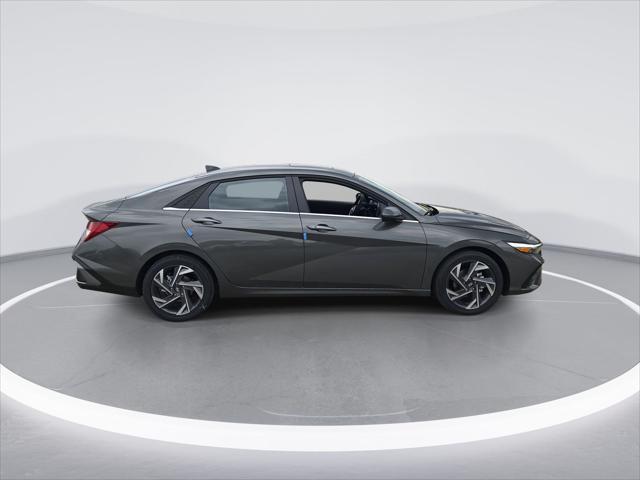 new 2025 Hyundai Elantra car, priced at $26,019