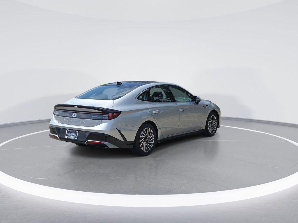 new 2025 Hyundai Sonata Hybrid car, priced at $34,358