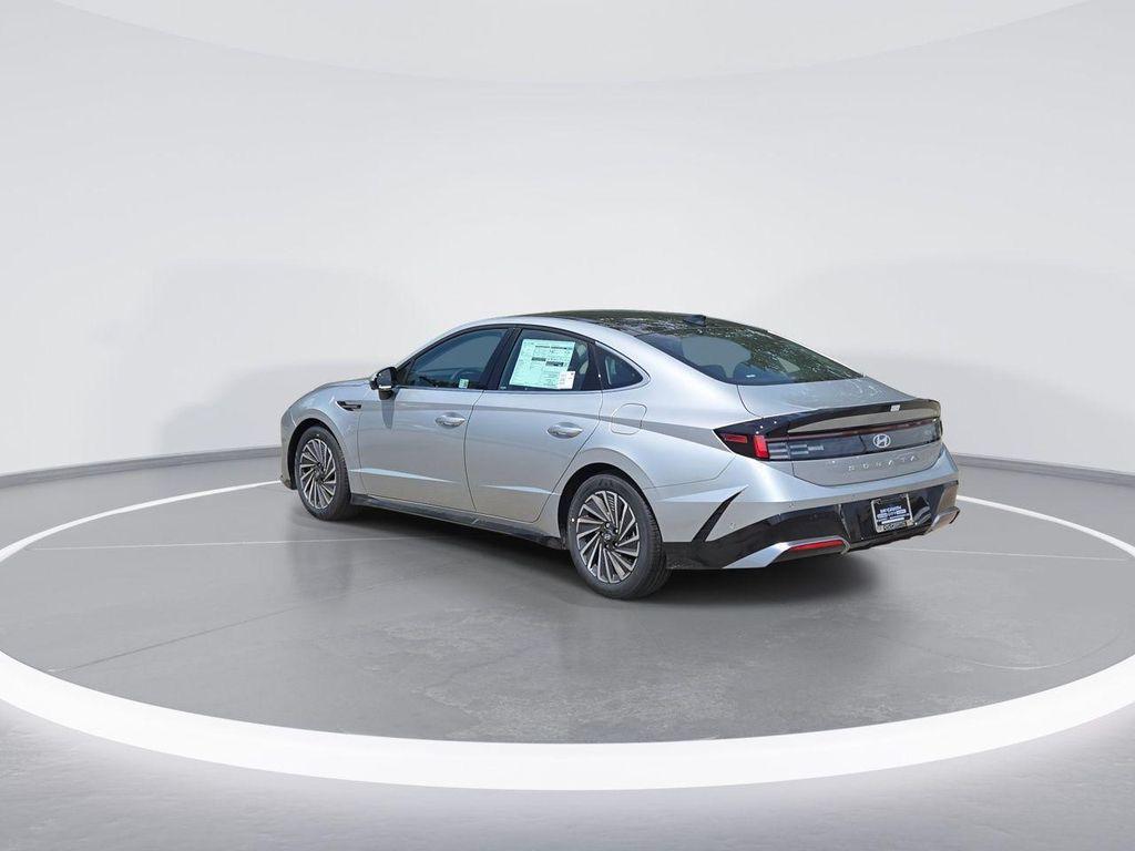 new 2025 Hyundai Sonata Hybrid car, priced at $34,358