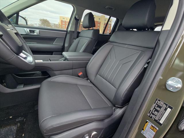 new 2025 Hyundai Santa Fe car, priced at $37,602