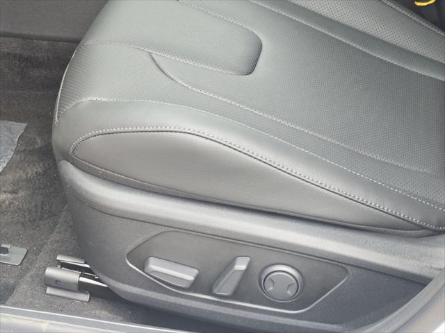 new 2025 Hyundai Elantra car, priced at $30,062