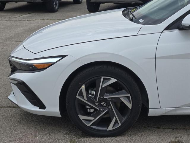new 2025 Hyundai Elantra car, priced at $30,062