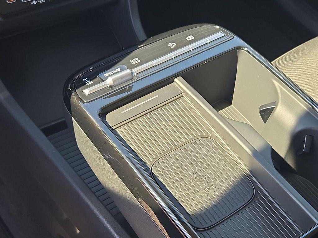 new 2025 Hyundai TUCSON Hybrid car, priced at $29,679