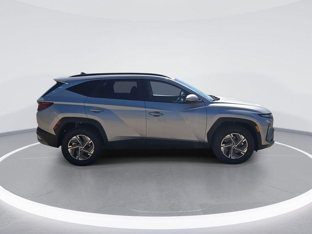 new 2025 Hyundai TUCSON Hybrid car, priced at $29,679
