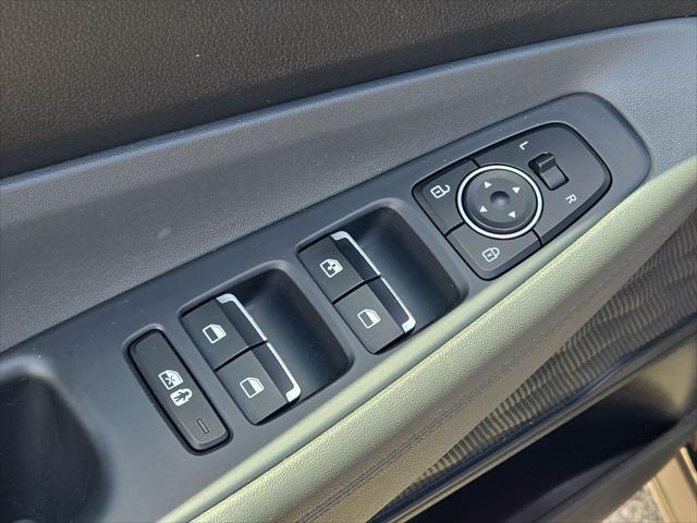 used 2023 Hyundai Santa Fe car, priced at $21,197
