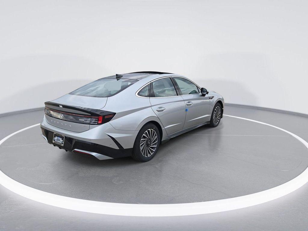 new 2025 Hyundai Sonata Hybrid car, priced at $34,023