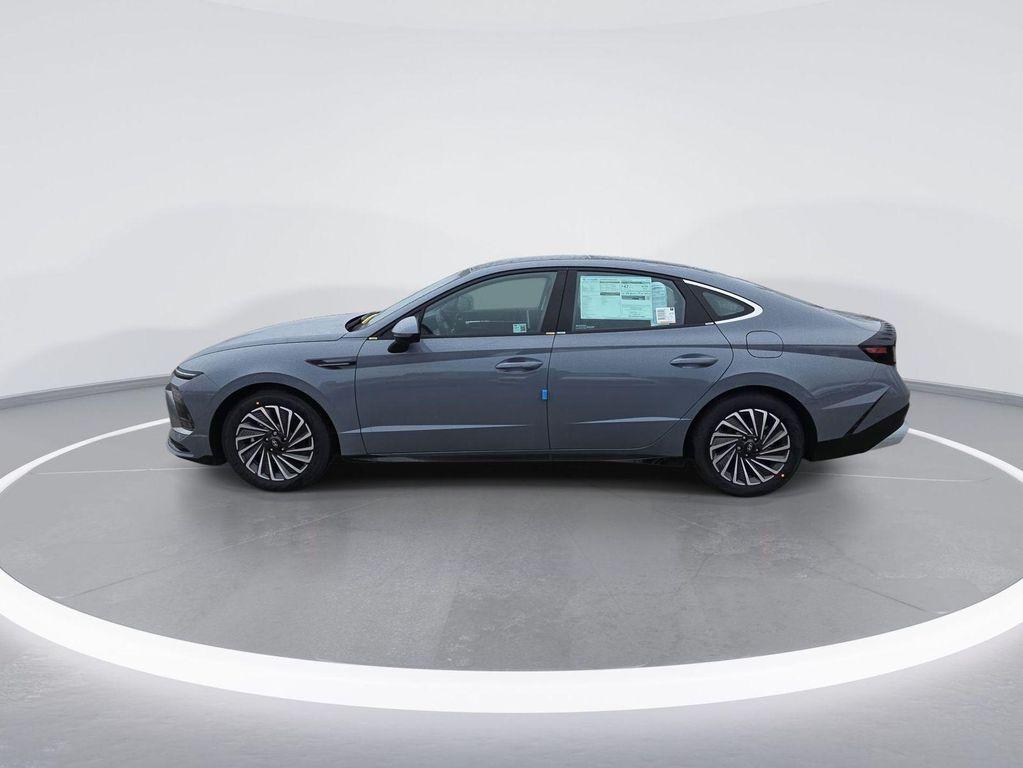 new 2025 Hyundai Sonata Hybrid car, priced at $34,322