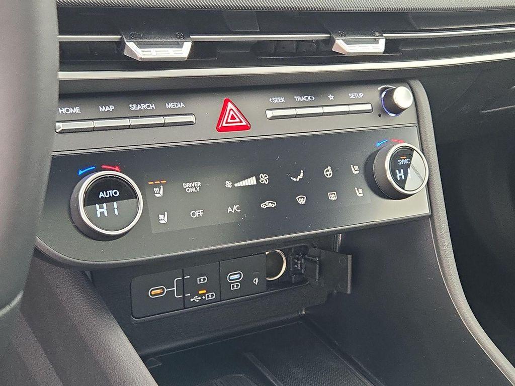 new 2025 Hyundai Sonata Hybrid car, priced at $34,322